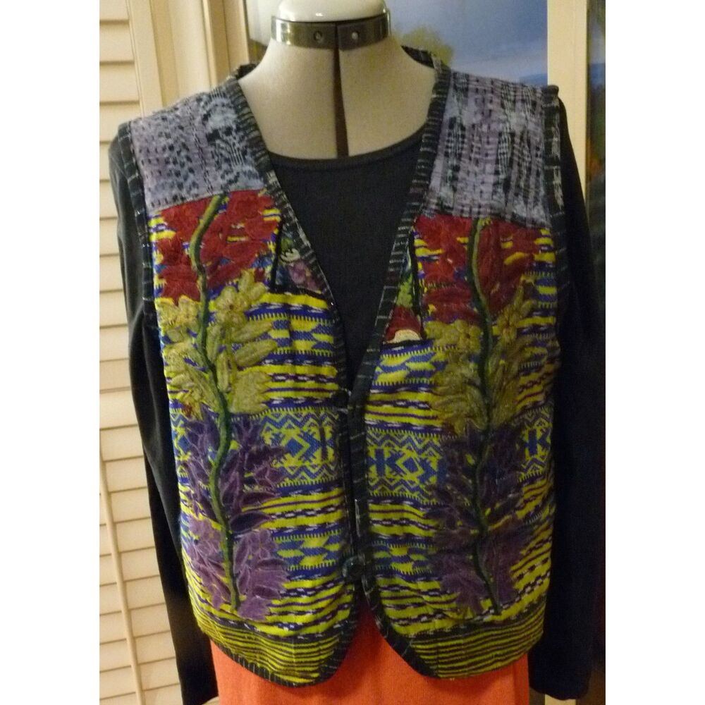 Vintage 90s Folk Art to Wear Hand woven cotton Embroidered Guatemalan Vest M/L